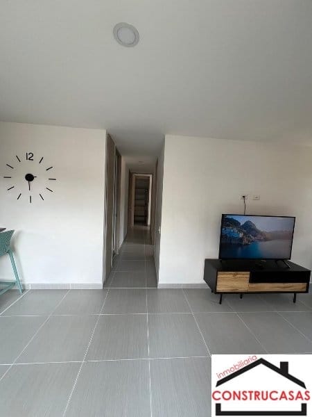 Apartamento de 3 alcobas en arriendo en La Castellana, Medellín, 100 m² · foto 2 de 17