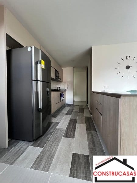 Apartamento de 3 alcobas en arriendo en La Castellana, Medellín, 100 m² · foto 3 de 17