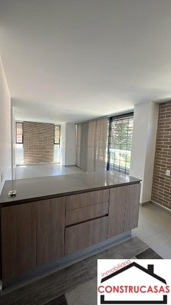 Apartamento de 3 alcobas en arriendo en La Castellana, Medellín, 100 m² · foto 6 de 17