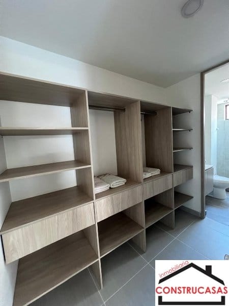 Apartamento de 3 alcobas en arriendo en La Castellana, Medellín, 100 m² · foto 13 de 17