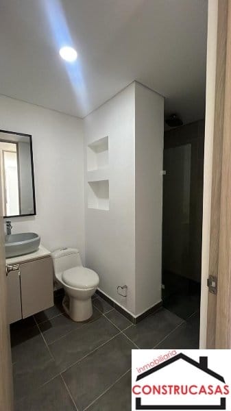 Apartamento de 3 alcobas en arriendo en La Castellana, Medellín, 100 m² · foto 14 de 17