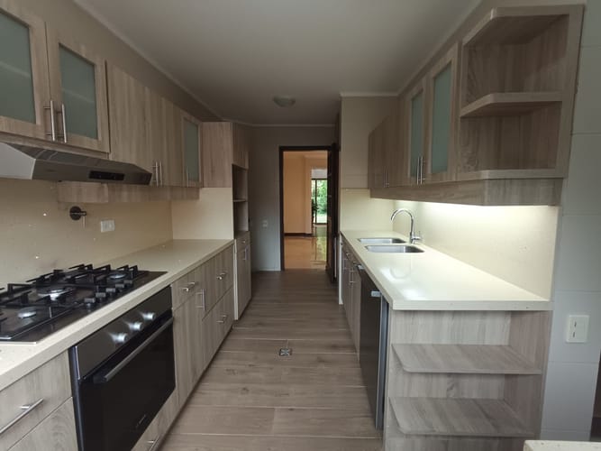 Casa de 3 alcobas en arriendo en El Poblado, Medellín, 210 m² · foto 11 de 20
