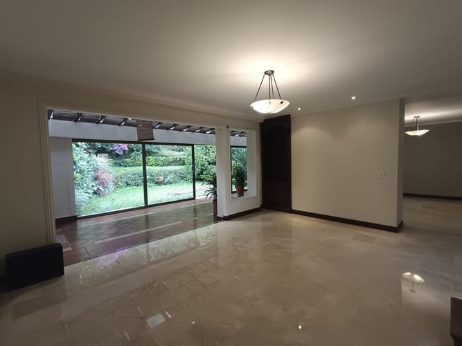Casa de 3 alcobas en arriendo en El Poblado, Medellín, 210 m² · foto 17 de 20