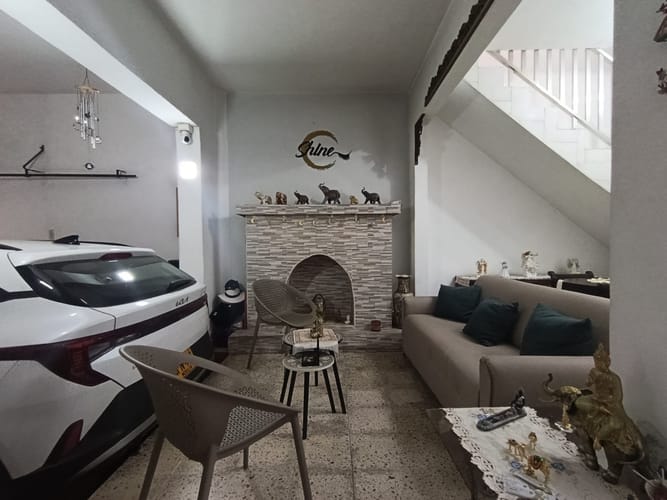 Casa de 6 alcobas en arriendo en Boston, Medellín, 250 m² · foto 2 de 20