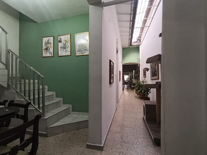 Casa de 6 alcobas en arriendo en Boston, Medellín, 250 m² · foto 4 de 20