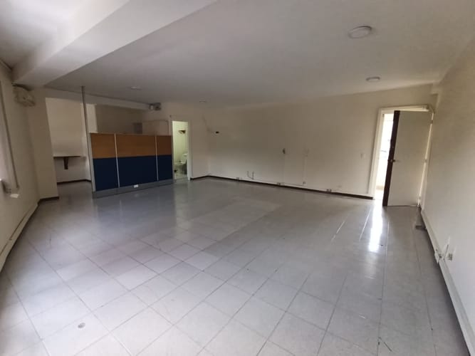 Oficina en arriendo en Cristo Rey, Medellín, 51 m² · foto 6 de 10