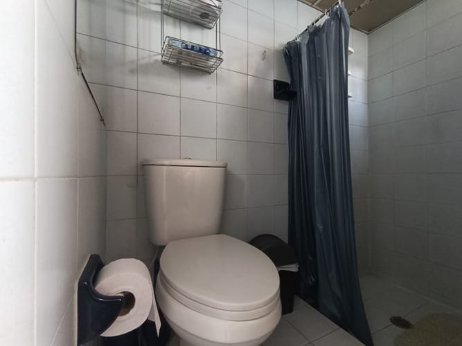 Casa de 6 alcobas en arriendo en Boston, Medellín, 250 m² · foto 12 de 20