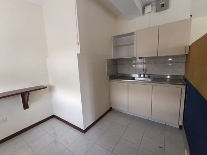 Oficina en arriendo en Cristo Rey, Medellín, 51 m² · foto 9 de 10
