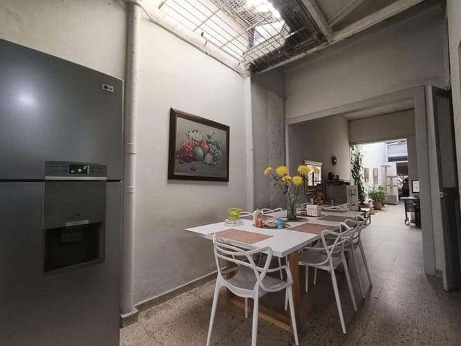 Casa de 6 alcobas en arriendo en Boston, Medellín, 250 m² · foto 14 de 20