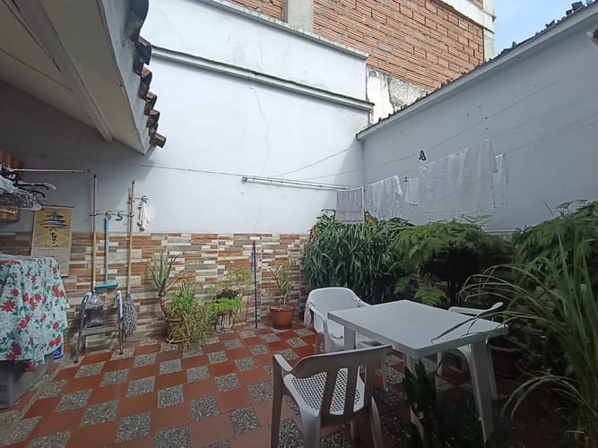Casa de 6 alcobas en arriendo en Boston, Medellín, 250 m² · foto 17 de 20