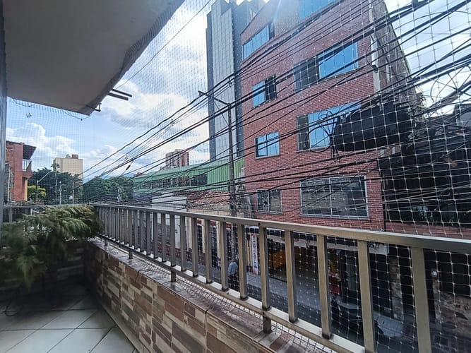 Casa de 6 alcobas en arriendo en Boston, Medellín, 250 m² · foto 20 de 20