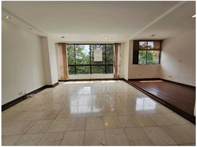 Apartamento de 3 alcobas en venta en Las Lomas, Medellín, 106 m² · foto 2 de 7