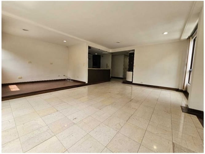 Apartamento de 3 alcobas en venta en Las Lomas, Medellín, 106 m² · foto 3 de 7
