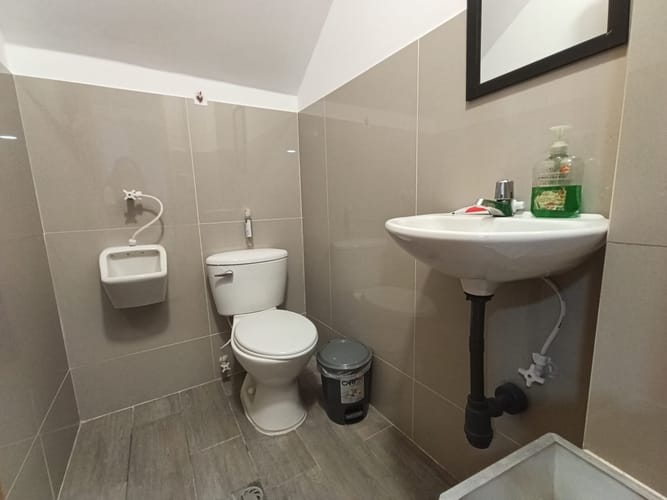 Local en arriendo en Los Naranjos, Envigado, 200 m² · foto 11 de 12