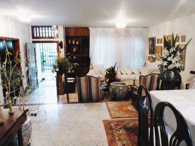 Casa de 3 alcobas en venta en Santa Rita, Cali, 260 m² · foto 2 de 9