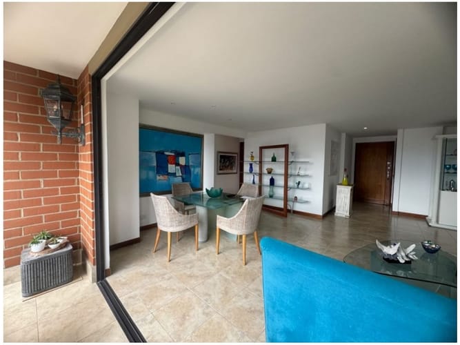 Apartamento de 3 alcobas en venta en Los Naranjos, Medellín, 142 m² · foto 9 de 23