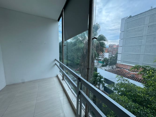 Local en arriendo en Laureles, Medellín, 660 m² · foto 2 de 20