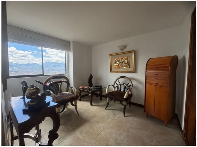 Apartamento de 3 alcobas en venta en Los Naranjos, Medellín, 142 m² · foto 13 de 23