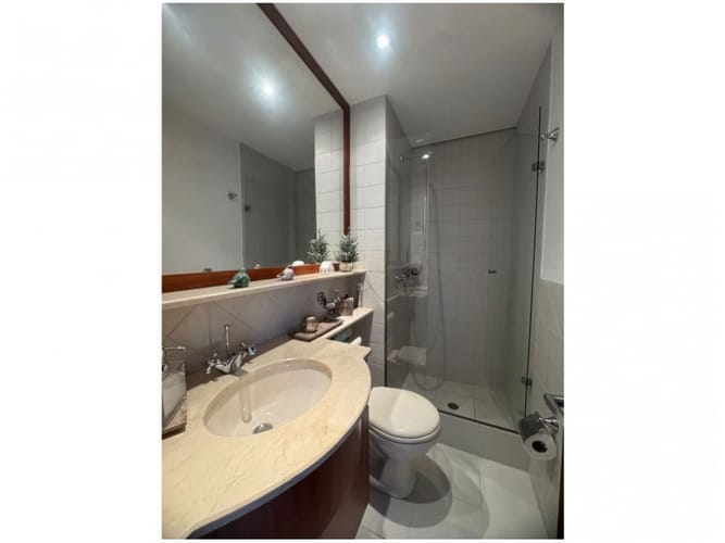Apartamento de 3 alcobas en venta en Los Naranjos, Medellín, 142 m² · foto 16 de 23