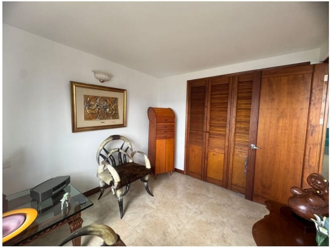 Apartamento de 3 alcobas en venta en Los Naranjos, Medellín, 142 m² · foto 17 de 23