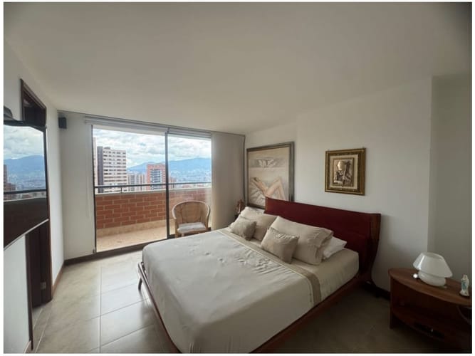 Apartamento de 3 alcobas en venta en Los Naranjos, Medellín, 142 m² · foto 21 de 23