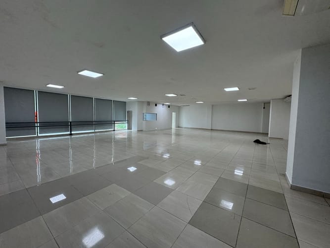Local en arriendo en Laureles, Medellín, 660 m² · foto 18 de 20