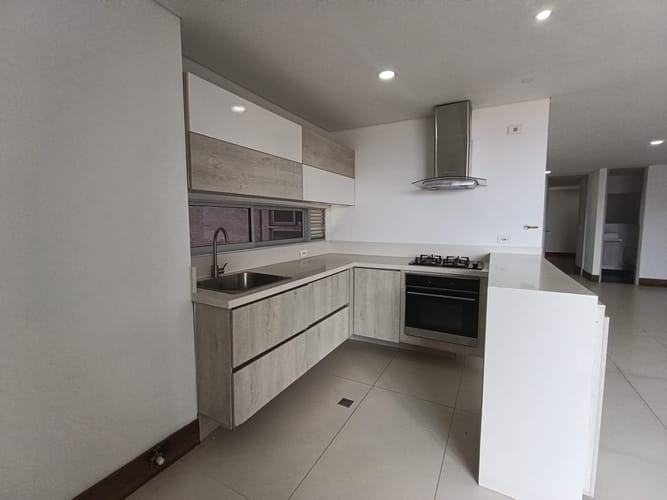 Apartamento de 2 alcobas en arriendo en Las Lomitas, Sabaneta, 100 m² · foto 2 de 20