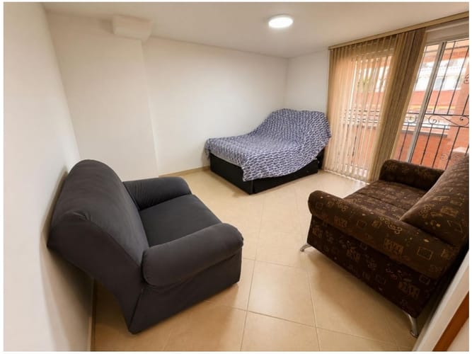 Apartamento de 5 alcobas en venta en La America, Medellín, 120 m² · foto 2 de 12