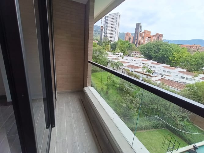 Apartaestudio en arriendo en Urbanización Las Cumbres, Medellín, 52 m² · foto 5 de 20