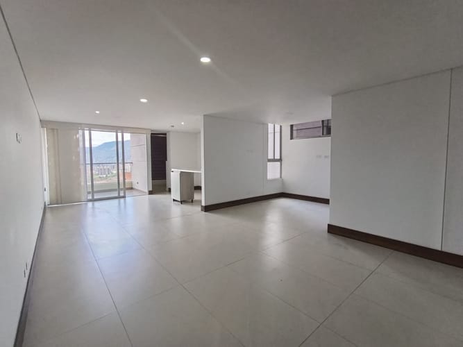 Apartamento de 2 alcobas en arriendo en Las Lomitas, Sabaneta, 100 m² · foto 10 de 20