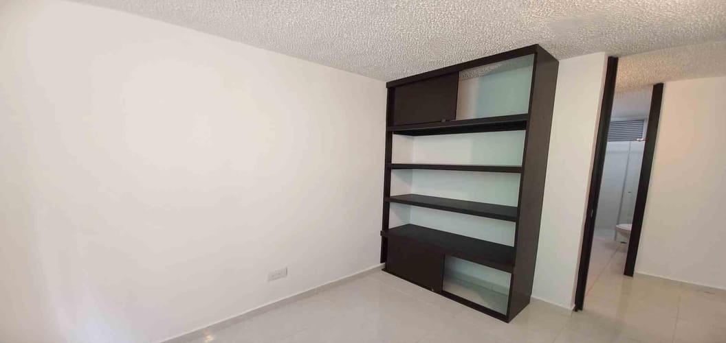Apartamento de 3 alcobas en venta en Las Violetas Et. Iii, Dosquebradas, 54 m² · foto 4 de 15