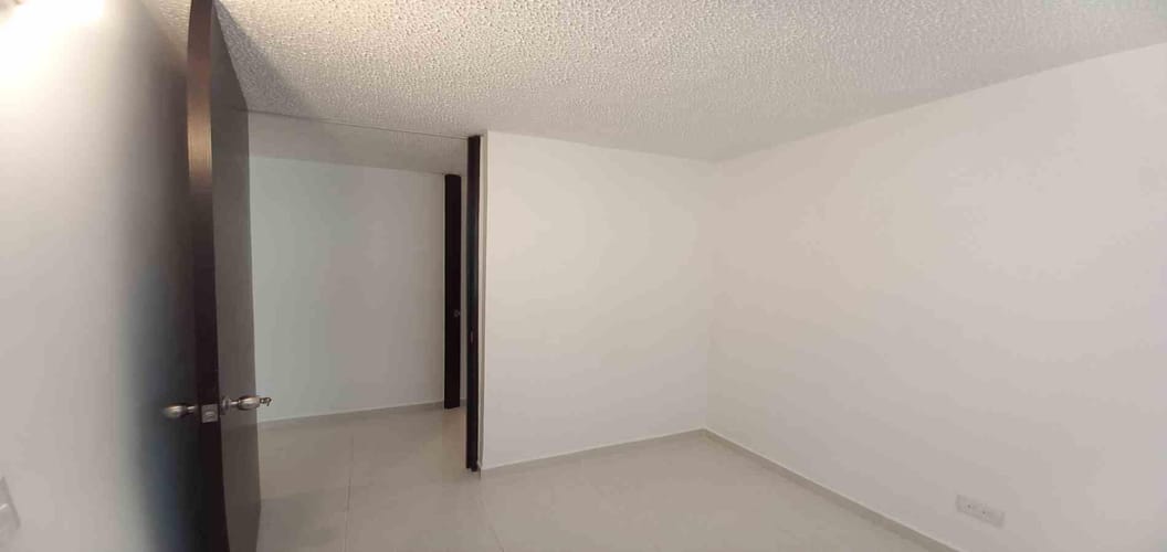 Apartamento de 3 alcobas en venta en Las Violetas Et. Iii, Dosquebradas, 54 m² · foto 6 de 15