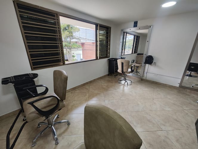 Local en arriendo en Laureles, Medellín, 60 m² · foto 13 de 17