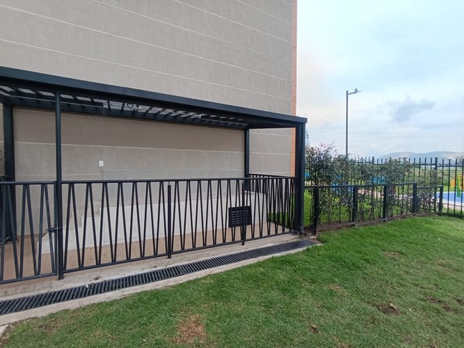 Apartamento de 2 alcobas en arriendo en Cr Quintas De Serrezuela, Mosquera, 42 m² · foto 12 de 16