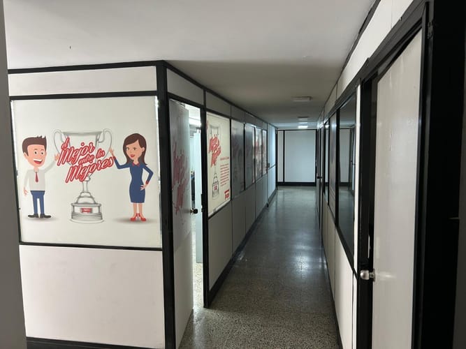 Bodega en arriendo en Cristo Rey, Medellín · foto 2 de 4