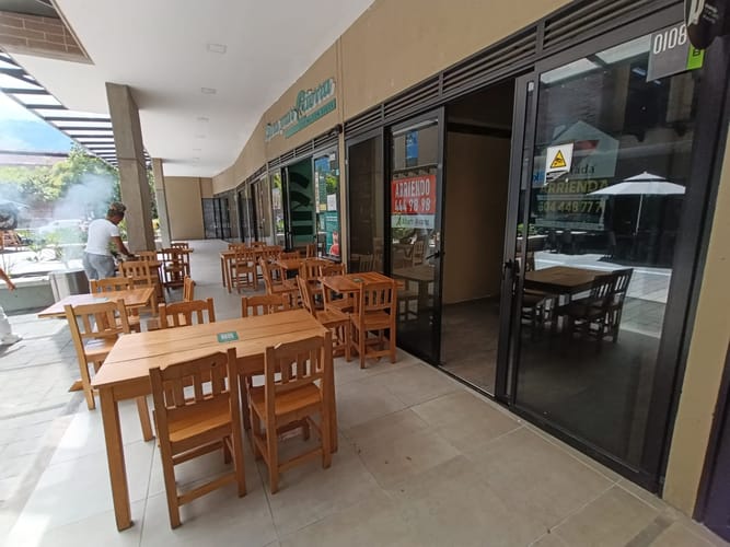 Local en arriendo en Cristo Rey, Medellín, 43 m² · foto 2 de 10