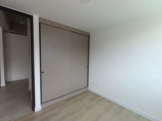 Apartamento de 2 alcobas en arriendo en El Retiro, 57 m² · foto 10 de 13