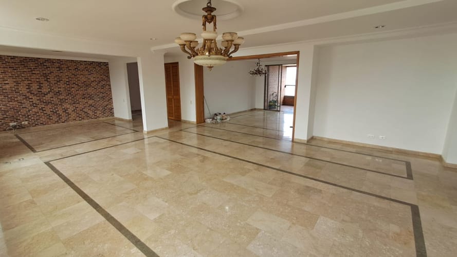 Apartamento de 3 alcobas en arriendo en Los Balsos, Medellín, 224 m² · foto 6 de 21