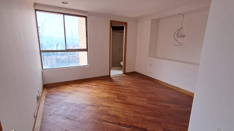 Apartamento de 3 alcobas en arriendo en Los Balsos, Medellín, 224 m² · foto 11 de 21
