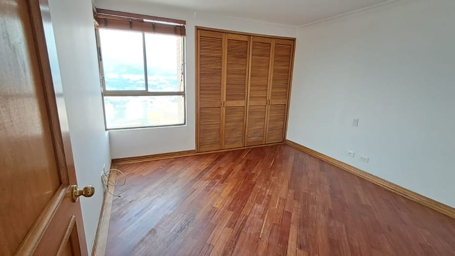 Apartamento de 3 alcobas en arriendo en Los Balsos, Medellín, 224 m² · foto 15 de 21