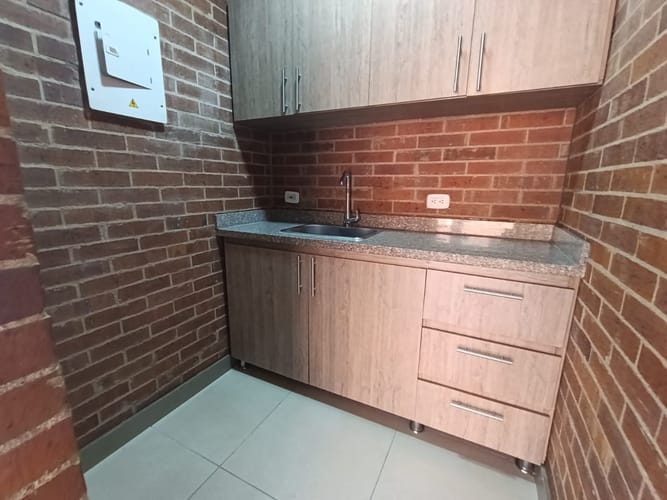 Oficina en arriendo en El Poblado, Medellín, 136 m² · foto 13 de 15