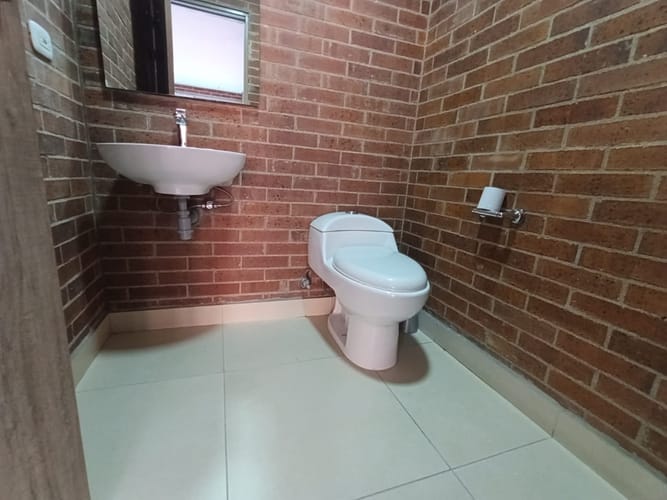 Oficina en arriendo en El Poblado, Medellín, 136 m² · foto 14 de 15