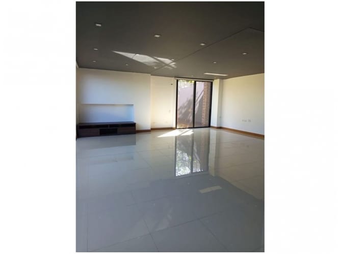 Casa de 3 alcobas en venta en El Tesoro, Medellín, 280 m² · foto 11 de 24