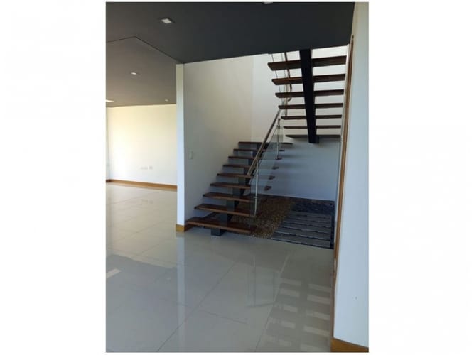 Casa de 3 alcobas en venta en El Tesoro, Medellín, 280 m² · foto 13 de 24