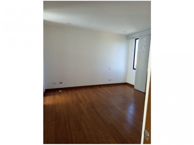 Casa de 3 alcobas en venta en El Tesoro, Medellín, 280 m² · foto 23 de 24