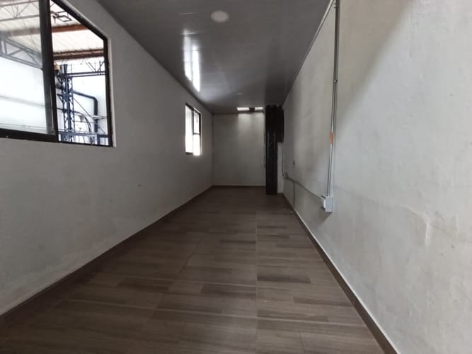 Bodega en arriendo en Guayaquil, Medellín, 380 m² · foto 8 de 15