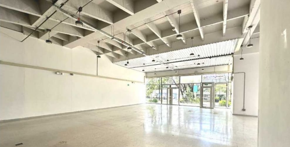 Local en arriendo en El Poblado, Envigado, 259 m² · foto 4 de 9