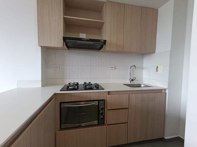 Apartamento de 2 alcobas en arriendo en Cristo Rey, Medellín, 67 m² · foto 5 de 13