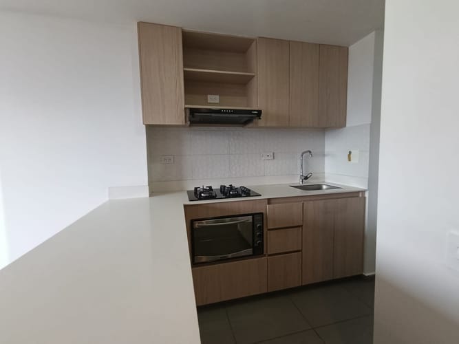 Apartamento de 2 alcobas en arriendo en Cristo Rey, Medellín, 67 m² · foto 6 de 13