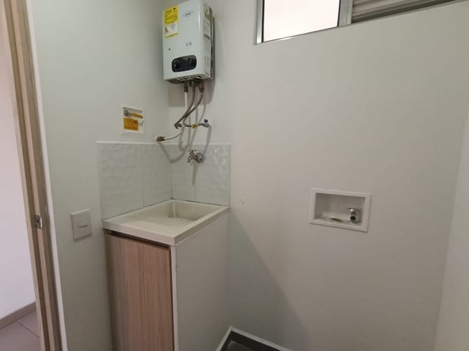 Apartamento de 2 alcobas en arriendo en Cristo Rey, Medellín, 67 m² · foto 8 de 13